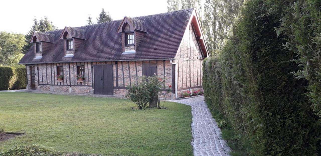 Le Petit Gite De La Varenne Saint-Hellier Ngoại thất bức ảnh